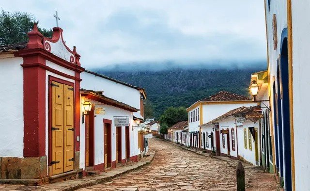 Rua e casarões em Tiradentes